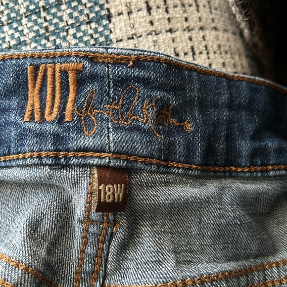 Kut from cloth women capri or jeans - Picture 2 of 4